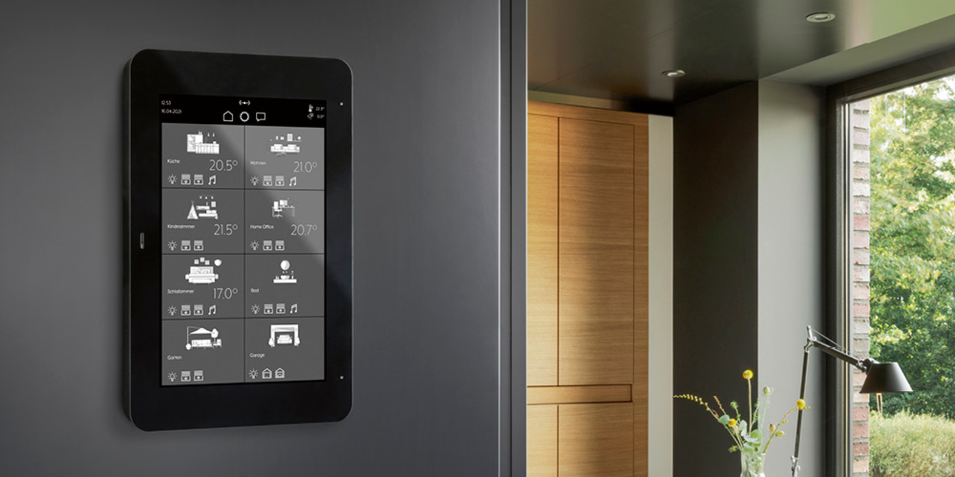 JUNG Smart Panel 8 bei Elektro Engert GmbH in Hafenlohr-Windheim
