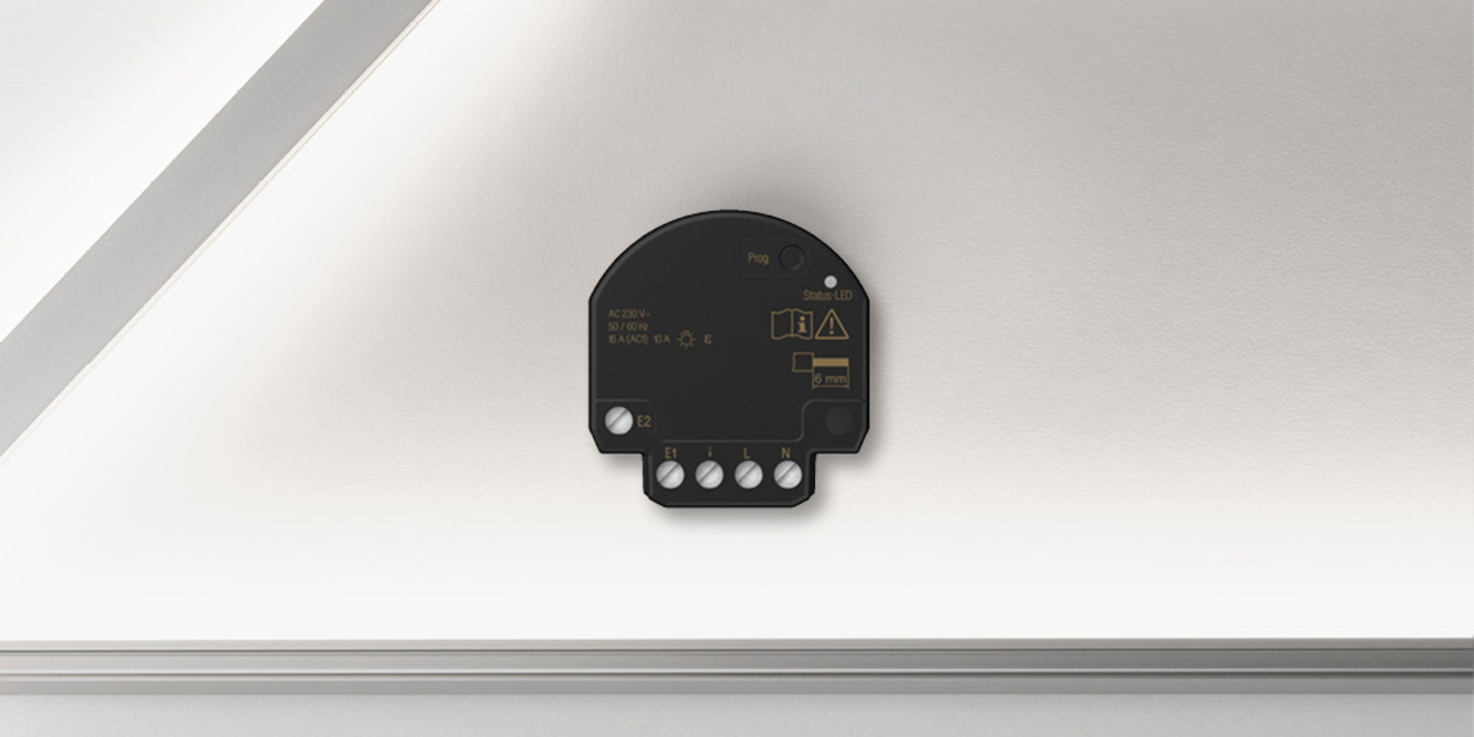 JUNG HOME Jalousieaktor Mini bei Elektro Engert GmbH in Hafenlohr-Windheim